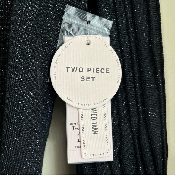 Nanette Nanette Lepore Long Sleeve Rib Knit Sleeve Sweater Size Medium NWT - Picture 11 of 11